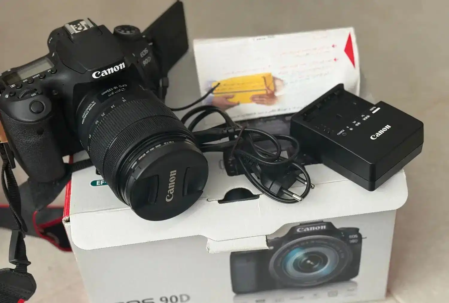 دوربین عکاسی و فیلبرداری دست دو