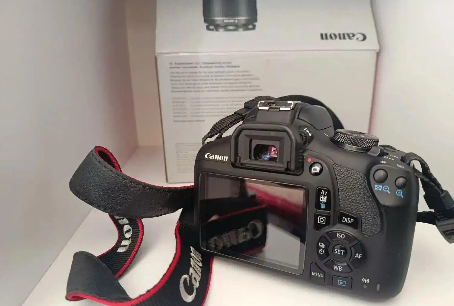 دوربین عکاسی ۲۰۰۰dکنون در حد نو دست دو