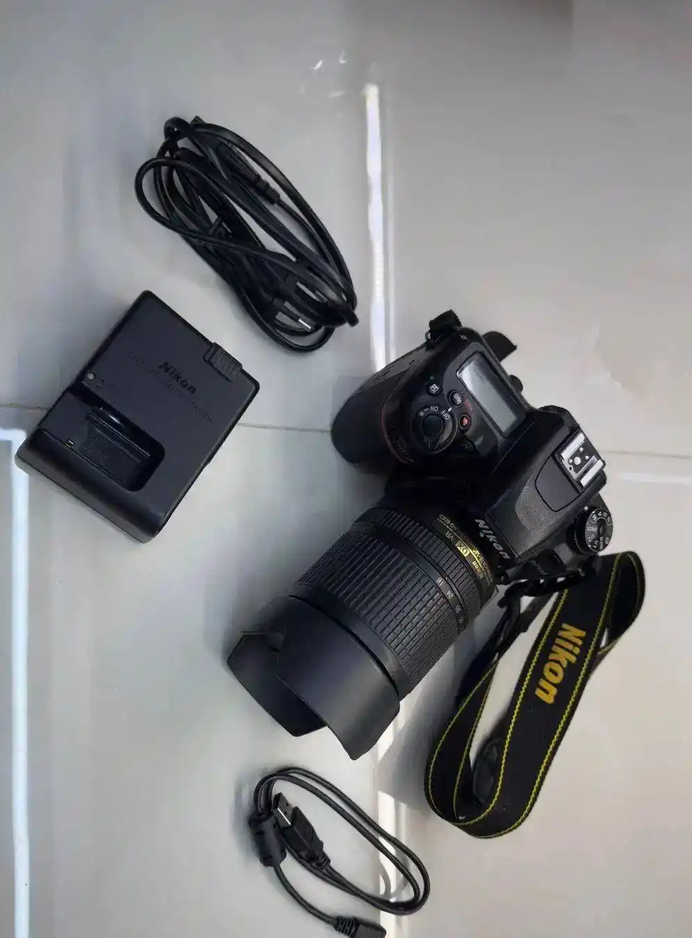 دوربین نیکون مدل D7500 کاملا نو دست دو