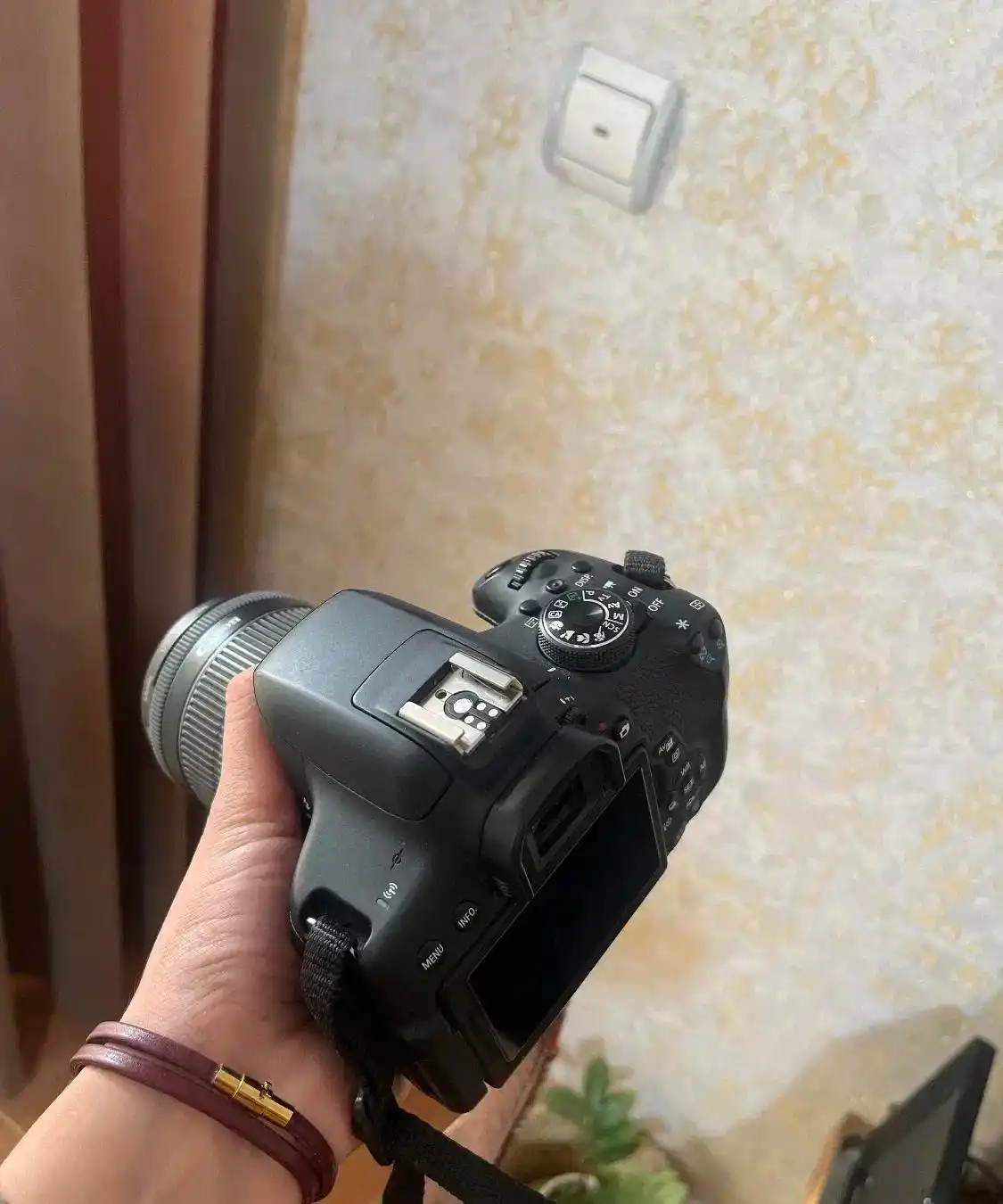 دوربین کنون 750d دست دو