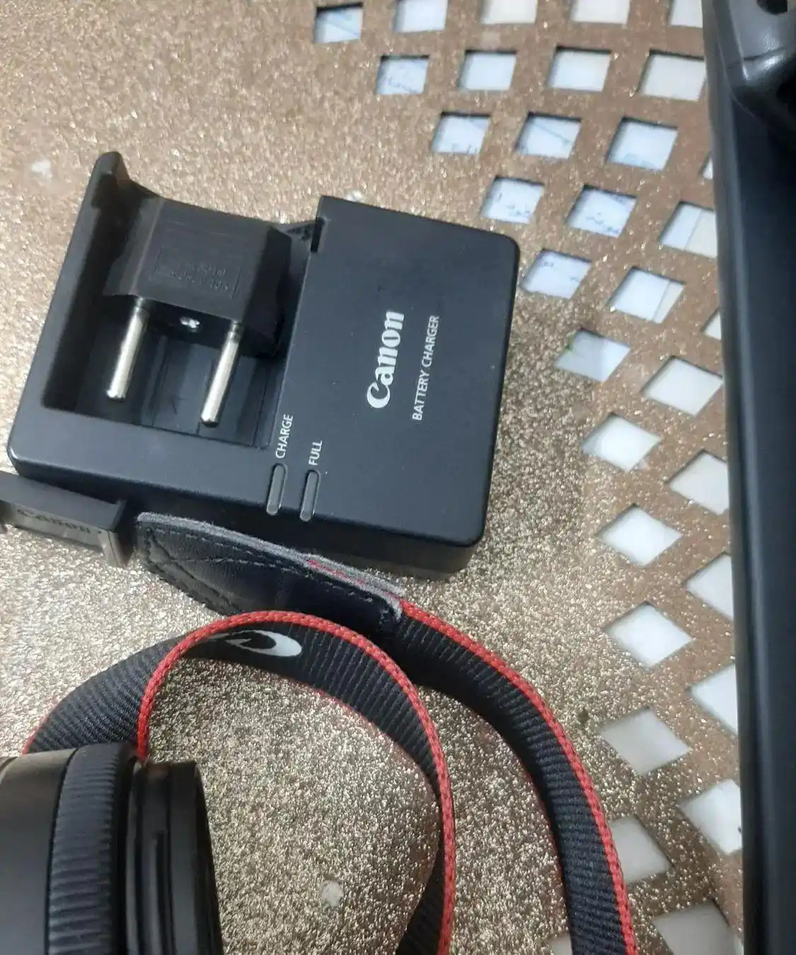 دوربین عکس و فیلم برداری canon دست دو