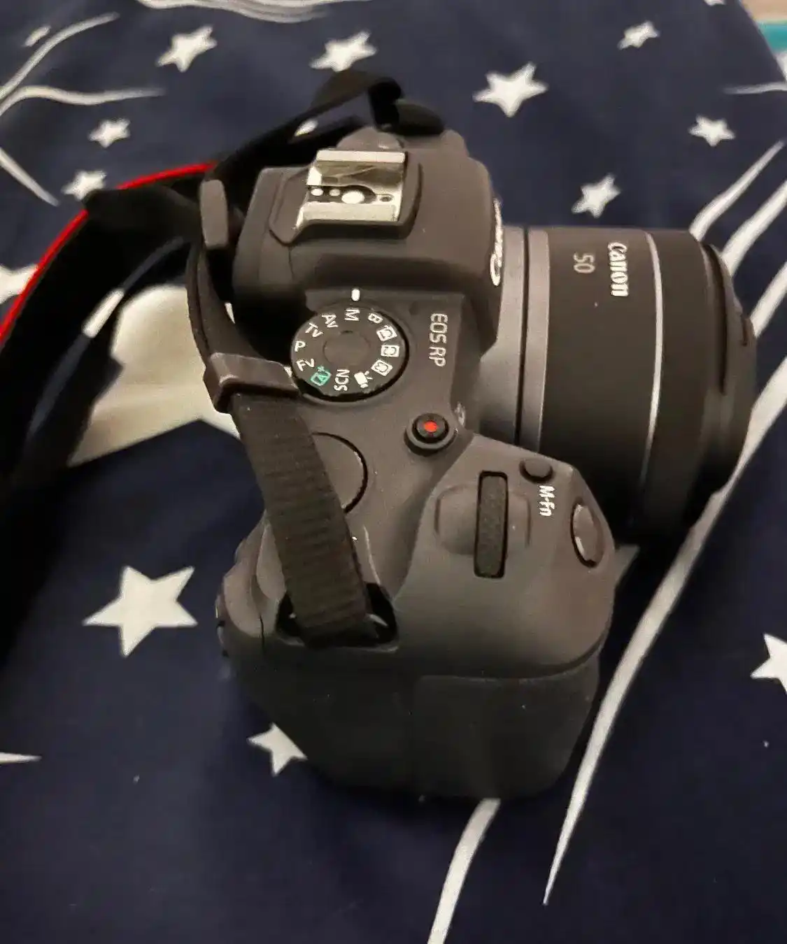 دوربین کنون بدون آینه دست دو