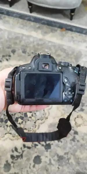 دوربین کنون 650d دست دوم