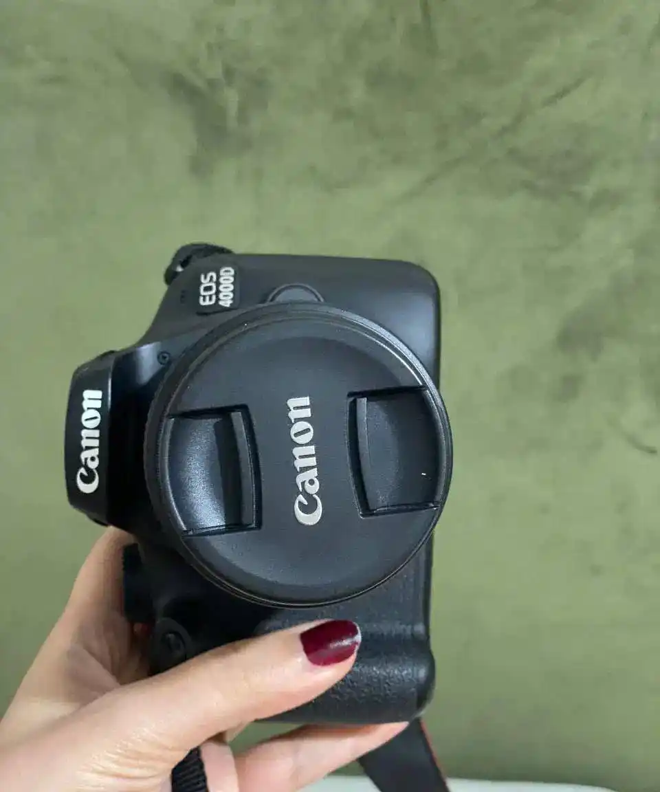 دوربین کنون 4000دی دست دو