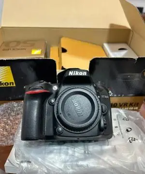 دوربین نیکون D7100 با لنز ۱۸ ۱۴۰ دست دوم