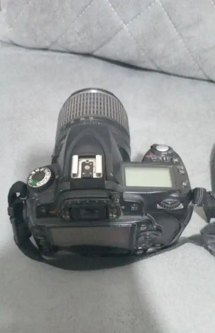 نیکون d90 دست دو