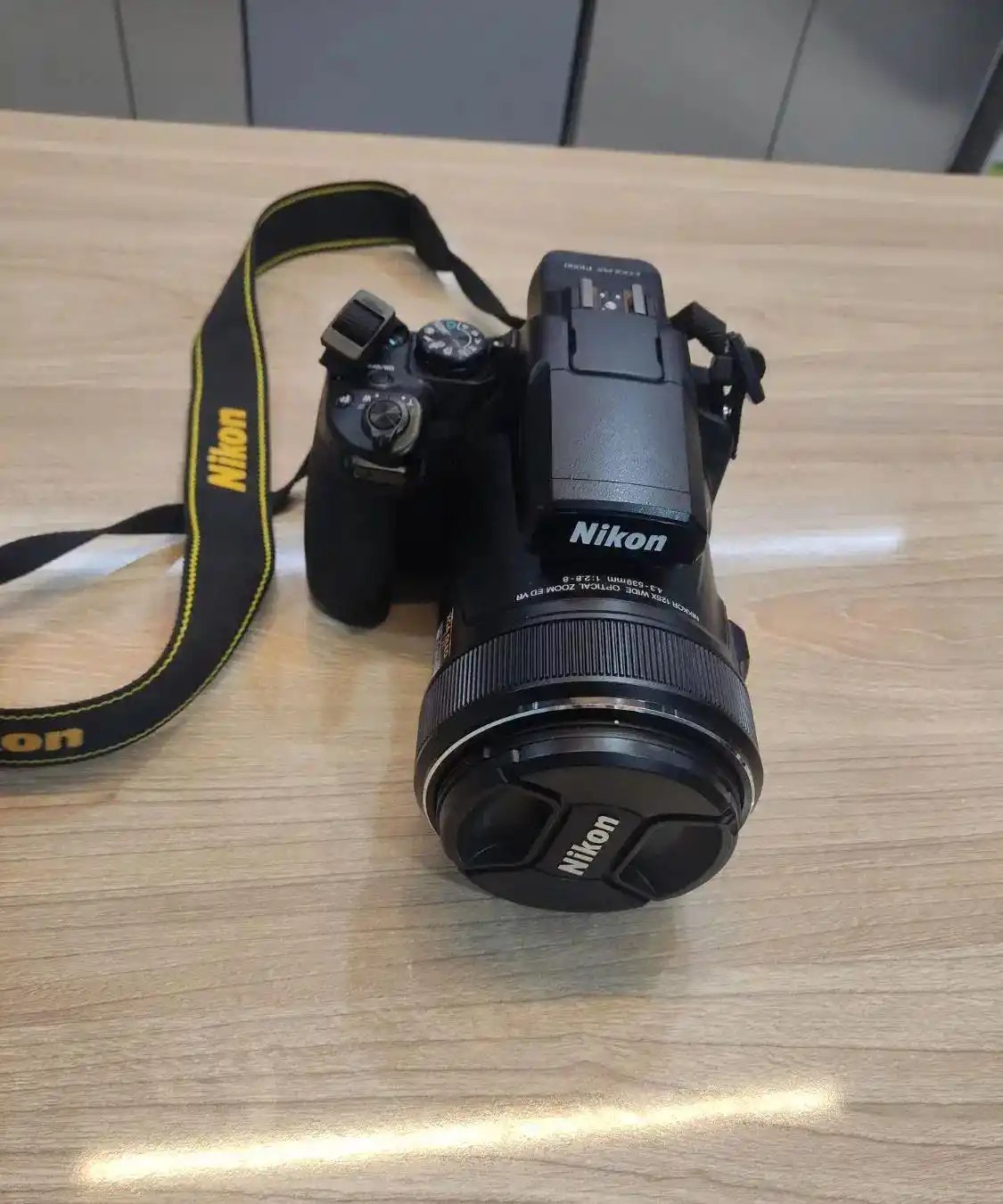 دوربین عکاسی و فیلمبرداری نیکن دست دو