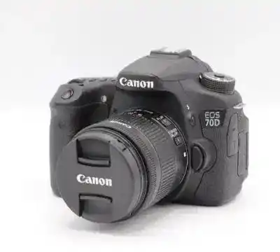 canon 70Dبا لنز18-200 دست دو