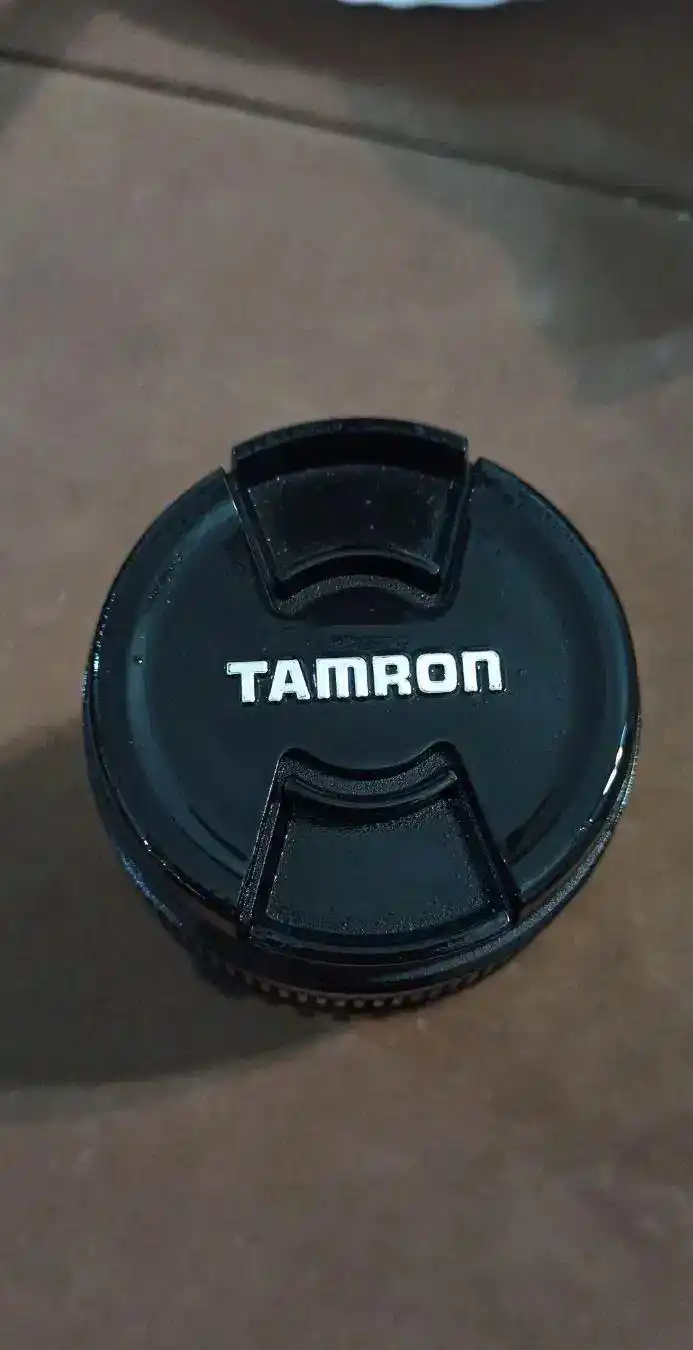 لنز200*18تامرون برای دوربینcanon دست دو