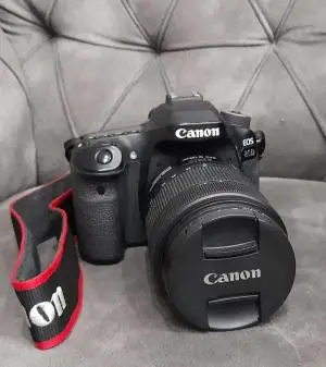 دوربین عکاسی Canon EOS 80D با لنز 55-18 و 50mm دست دوم