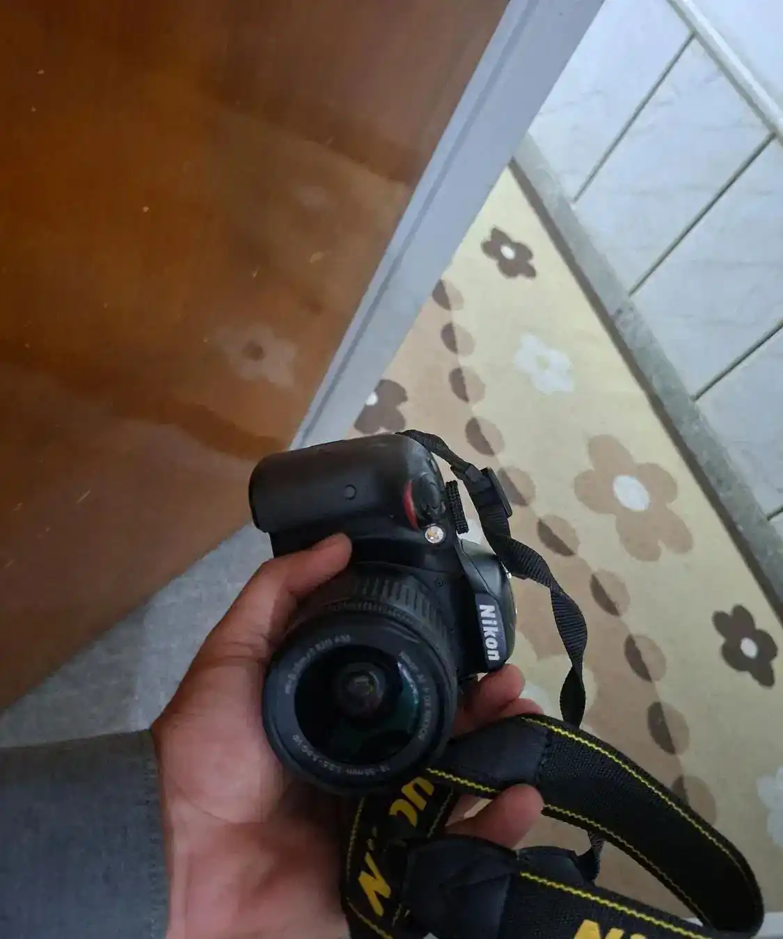 دوربین نیکون d3400 دست دو