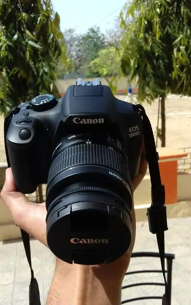 ۱۳۰۰ کانن دست دو