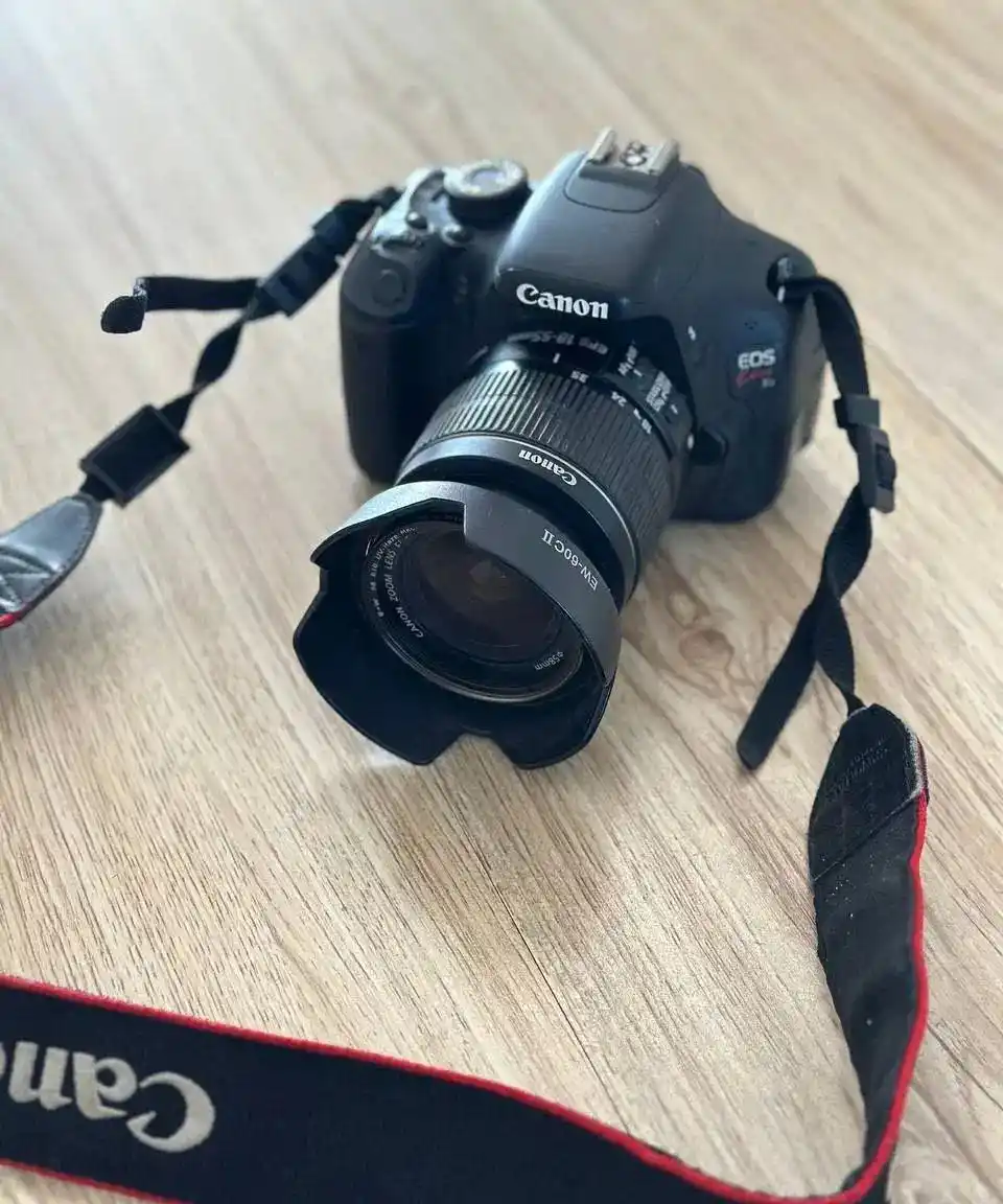 دوربین Canon eos 600D دست دو