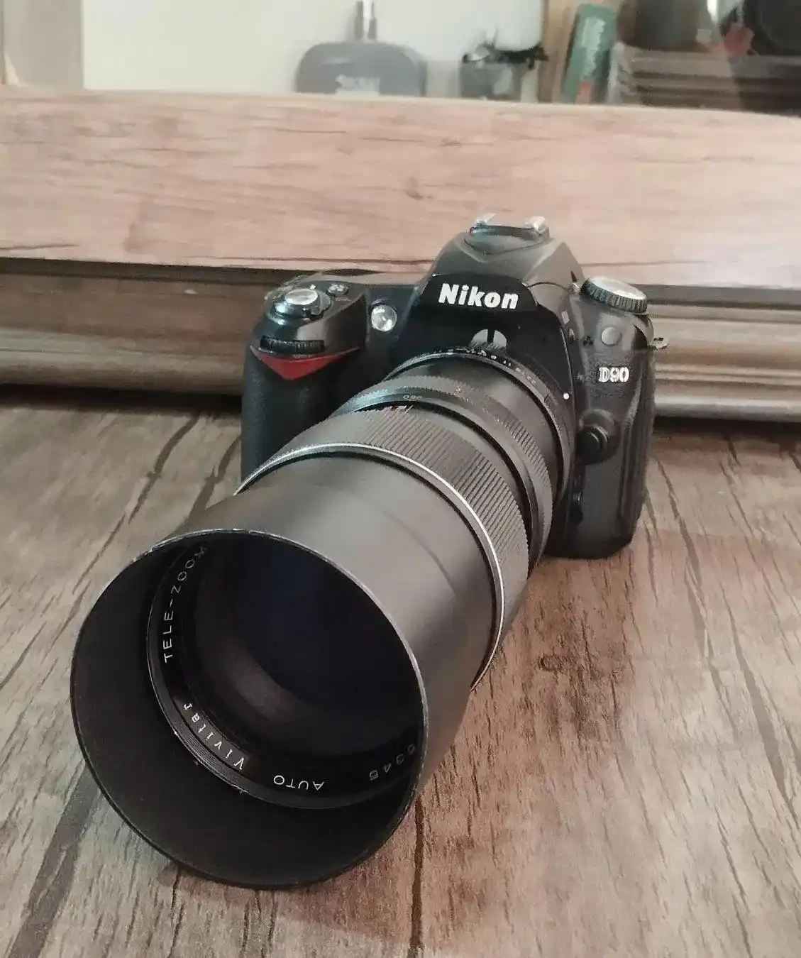 دوربین حرفەای نیکون بالنز پرترە دست دو