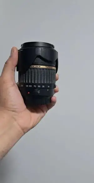 لنز canon 18-200mm دست دوم