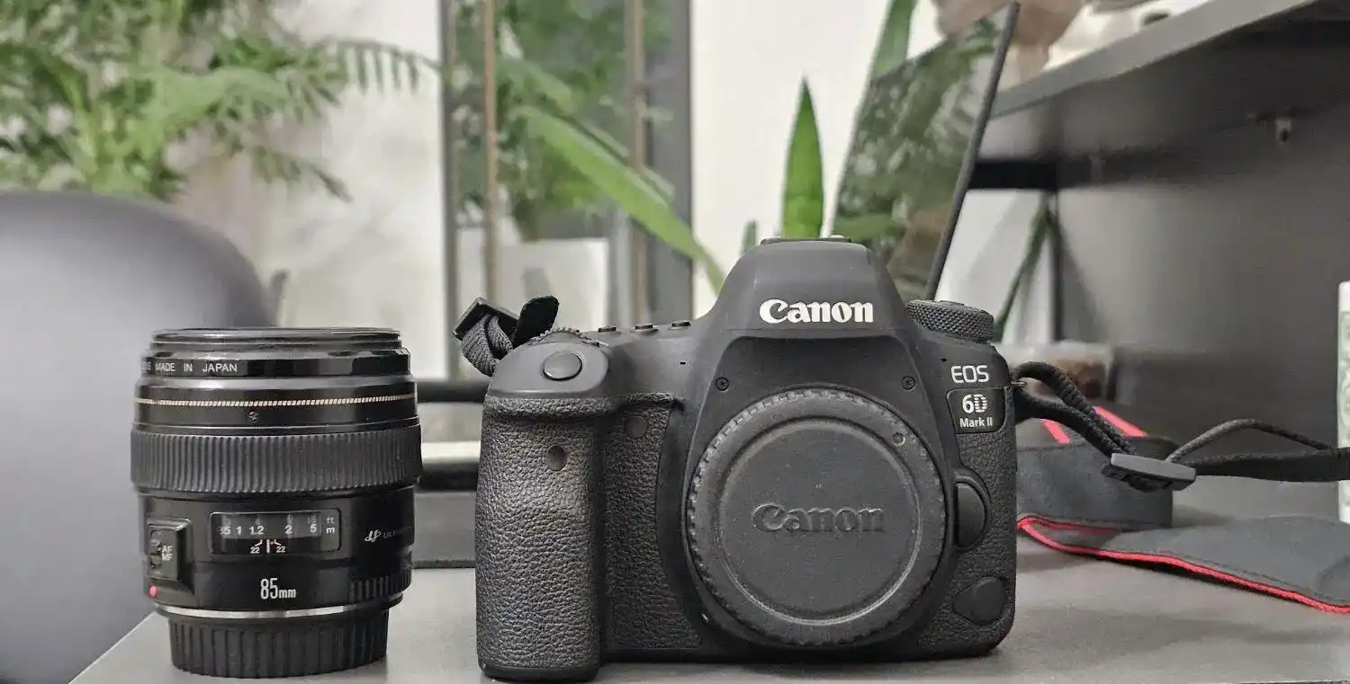 دوربین 6dii با لنز 85 f1.8 دست دو