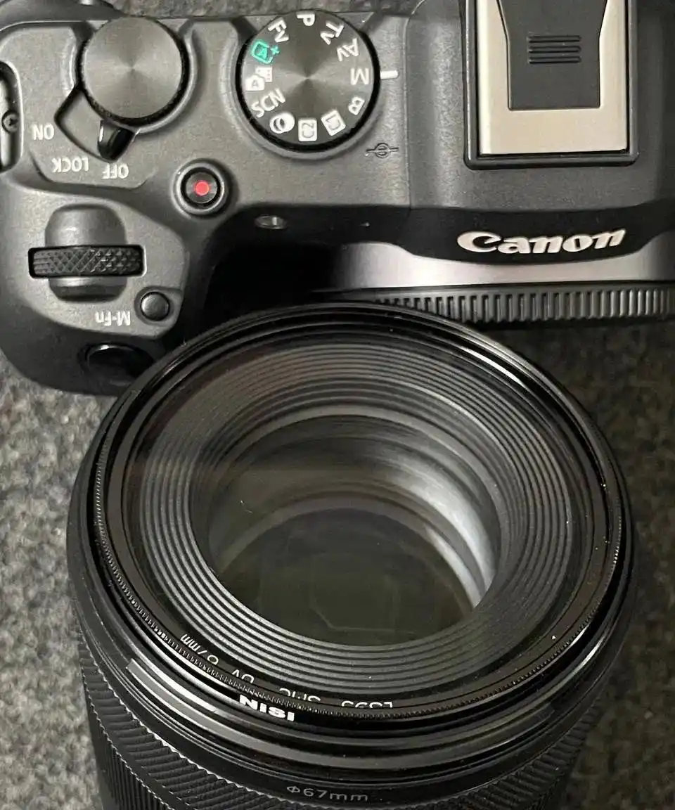 فروش دوربین Canon EOS R8 با لنز RF 85mm دست دو