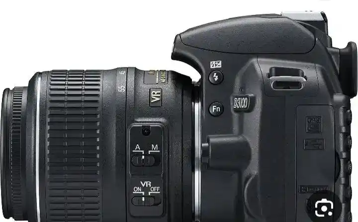 دوربین نیکون d3100 دست دو