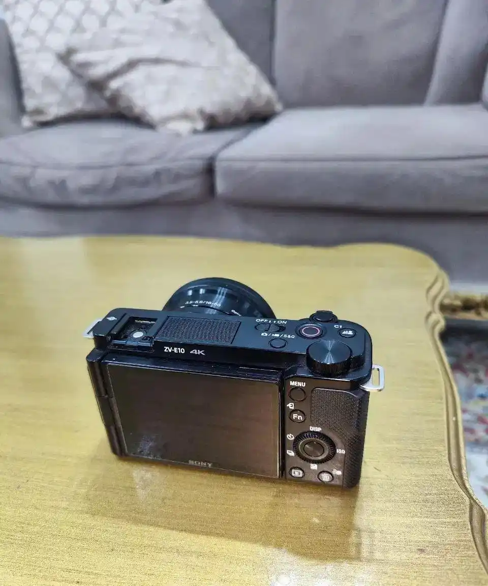 دوربین zve10فوق تمیز دست دو