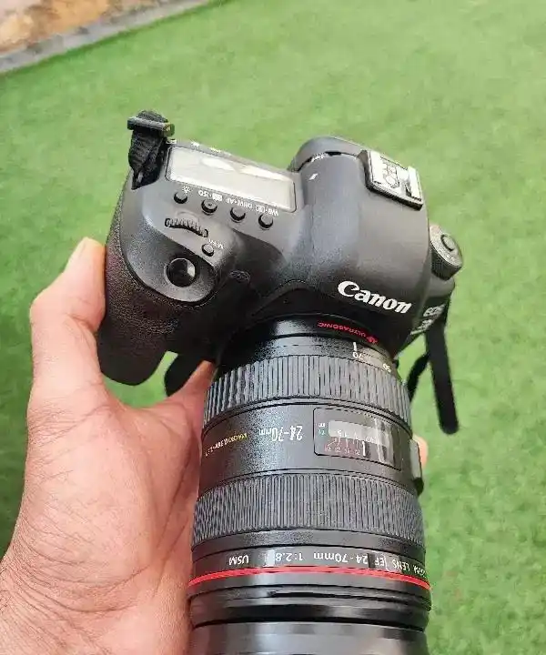 دوربین کنون  5d iv لنز ۲۴-۷۰ دست دو