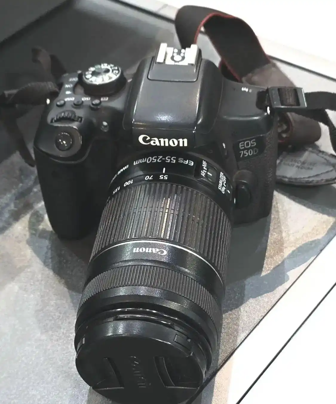 دوربین 750 دی کنون + لنز زوم 55-250 دست دو