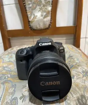 دوربین عکاسی 90Dبا لنز 50f1.8 دست دوم