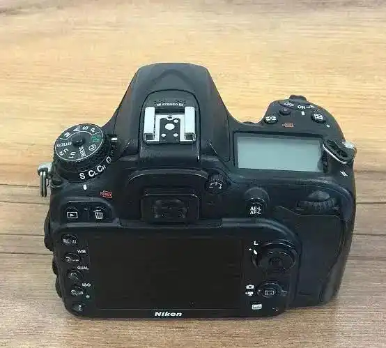 دوربین nikon d7200 دست دو