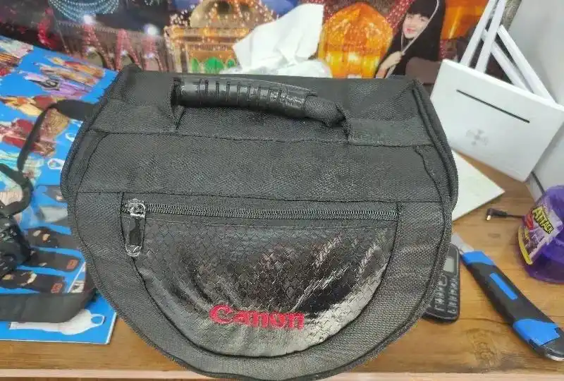 دوربین D3100 نیکون دست دو