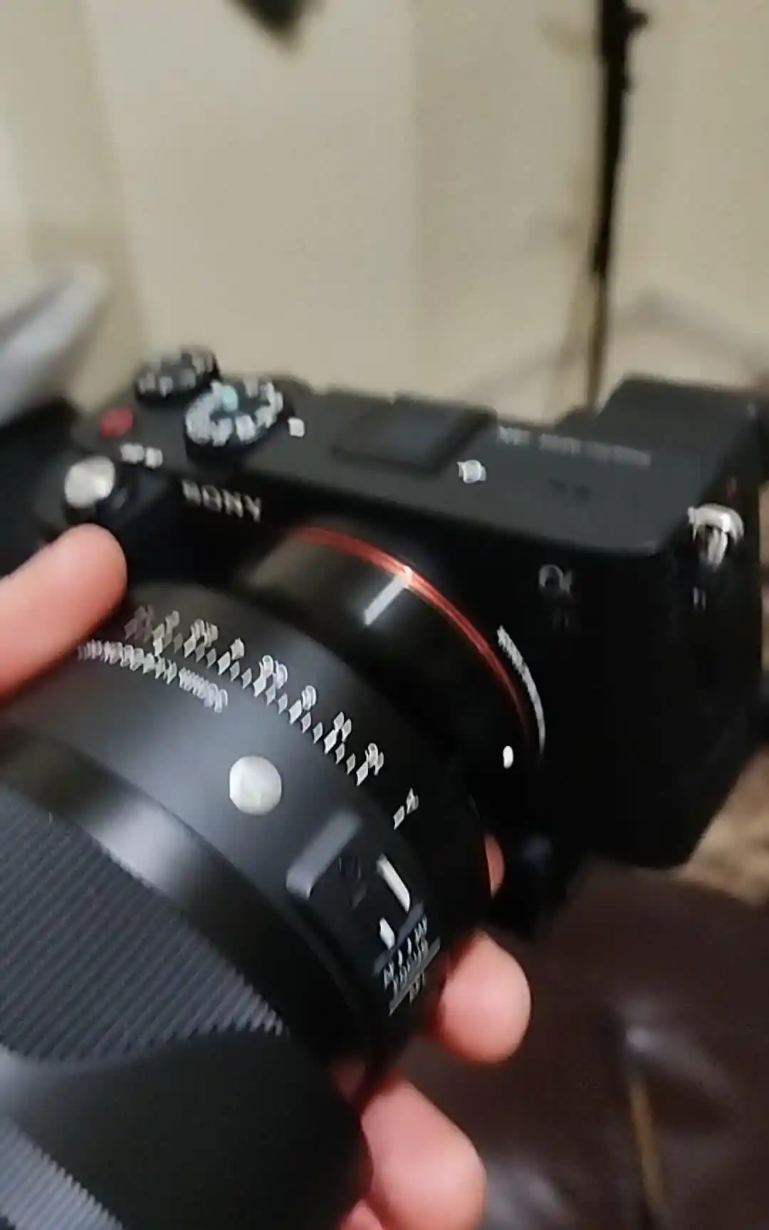 دوربین Sony a7c دست دو