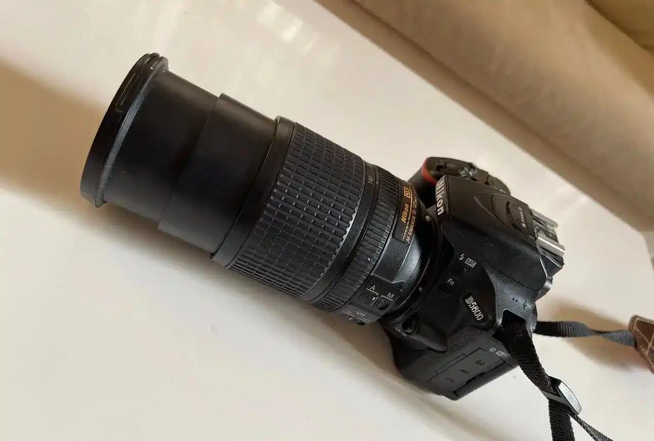 دوربین Nikon D5600 دست دو