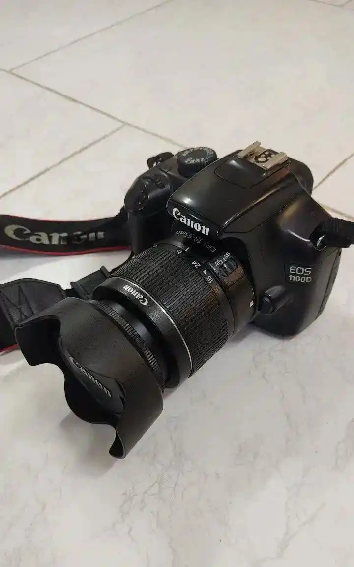 دوربین کنون d1100 دست دو