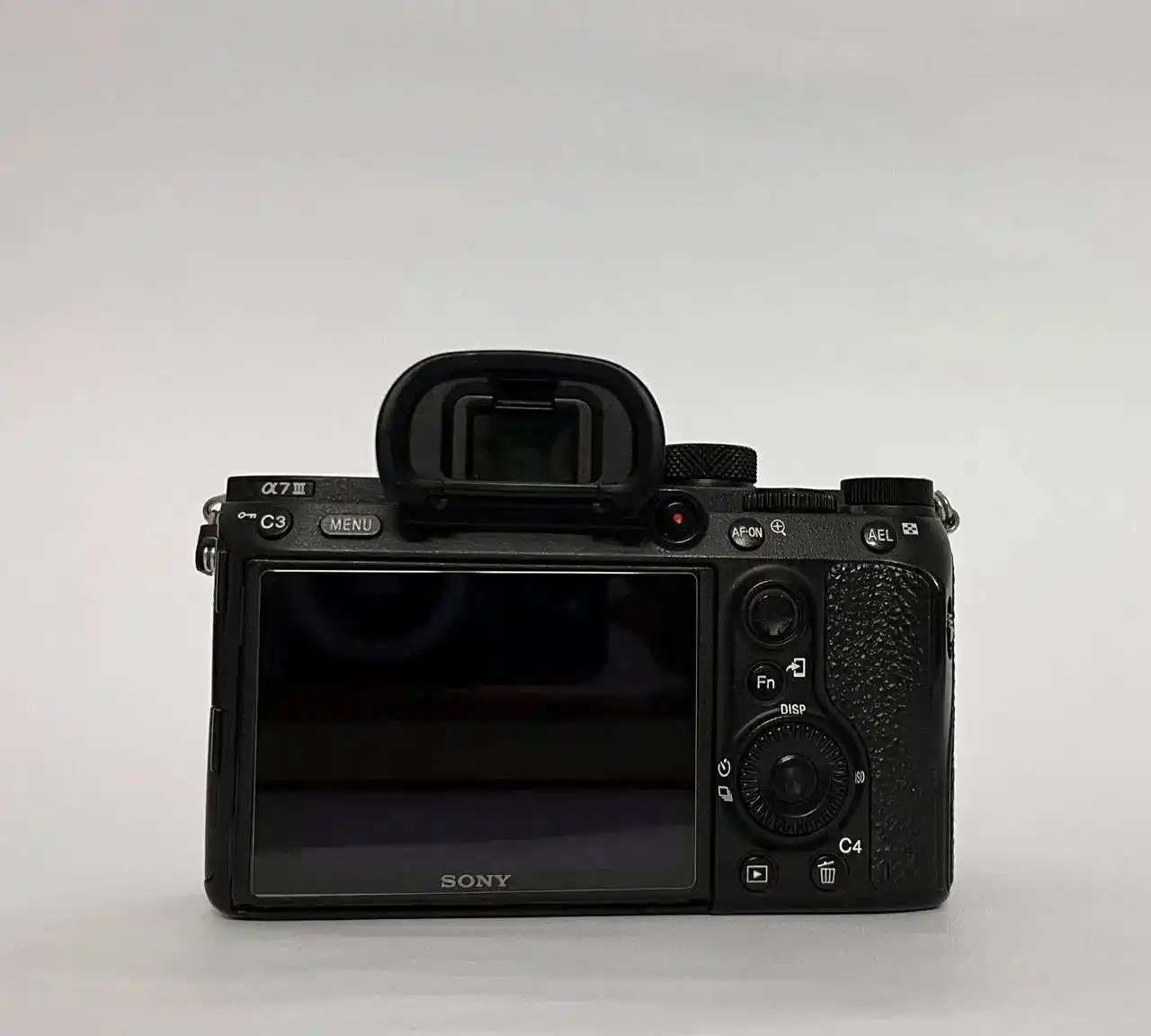 Sony A7III دست دو