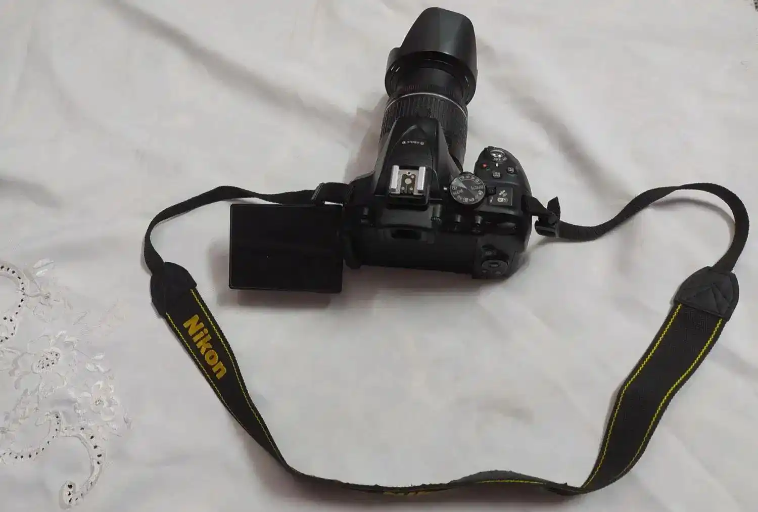 دوربین نیکون D5300 دست دو