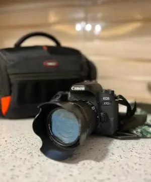 دوربین کنون77D دست دوم