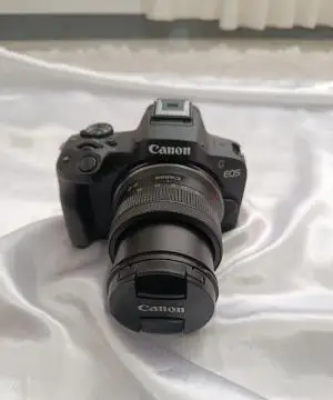 دوربین بدون آینه کانن دست دوم Canon EOS R50 Kit RF-S 18-45mm f/4.5-6.3 IS STM(500 شات) دست دوم