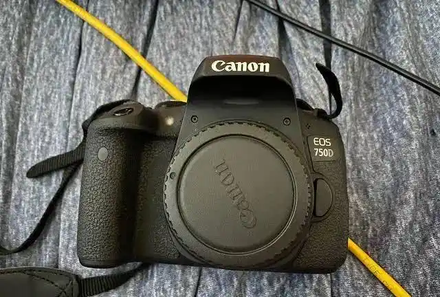 دوربین کنون Canon 750d با لنز 50m F1.8(کانن 750d) دست دو