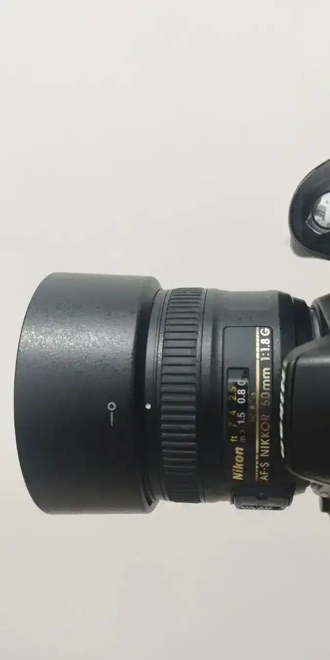 لنز 50mm af-s nikkor 1.8g دست دو
