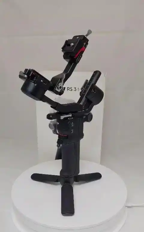 گیمبال dji rs3 mini در حد نو دست دو