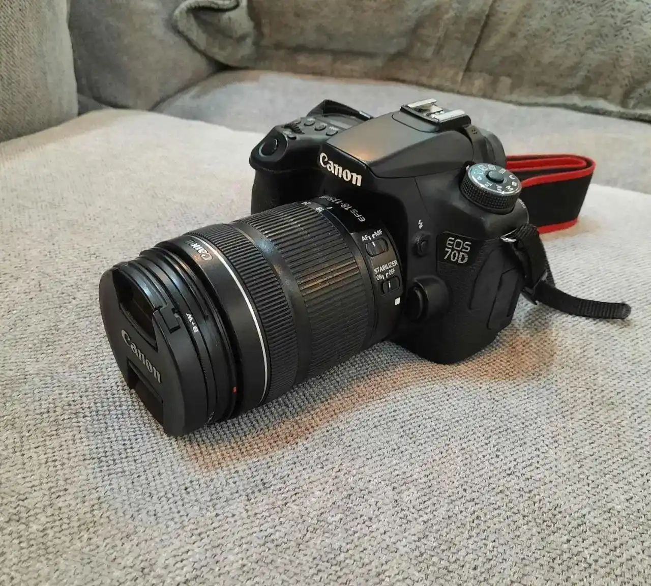 دوربین عکاسی فیلم برداری کنون ۷۰ دی canon 70D دست دو