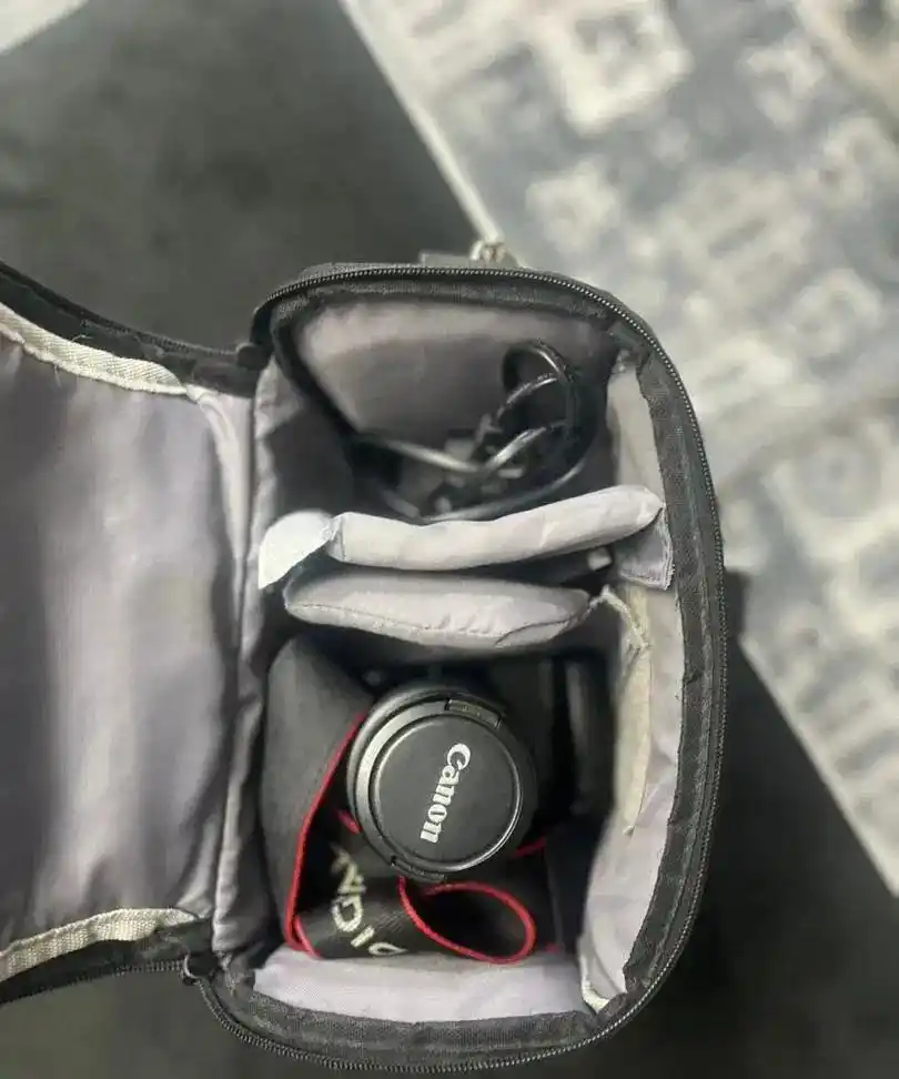 دوربین کنون دست دو