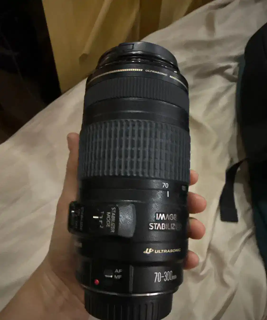 لنز Canon EF 70-300mm IS دست دو