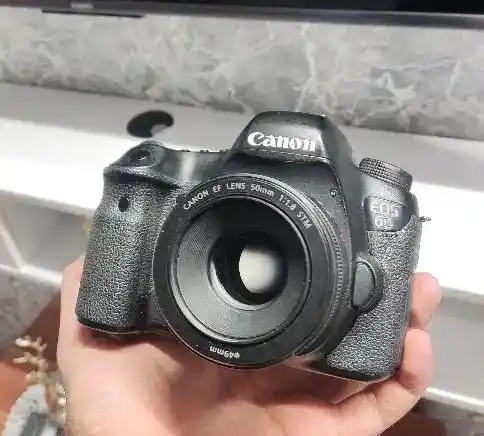 دوربین canon 6d m1 + 50mm f1.8 stm دست دو