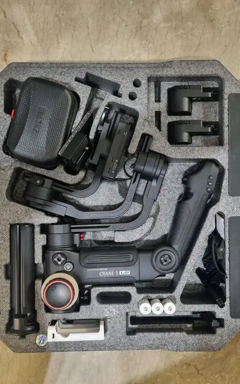گیمبال دوربین ژیون کرین 3 Zhiyun-Tech CRANE 3 LAB دست دو