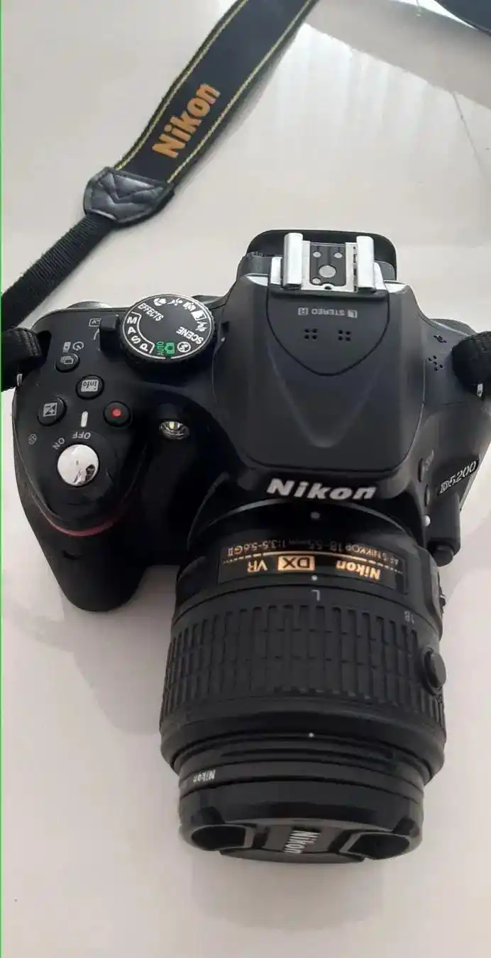 دوربین حرفه ای نیکون دست دو
