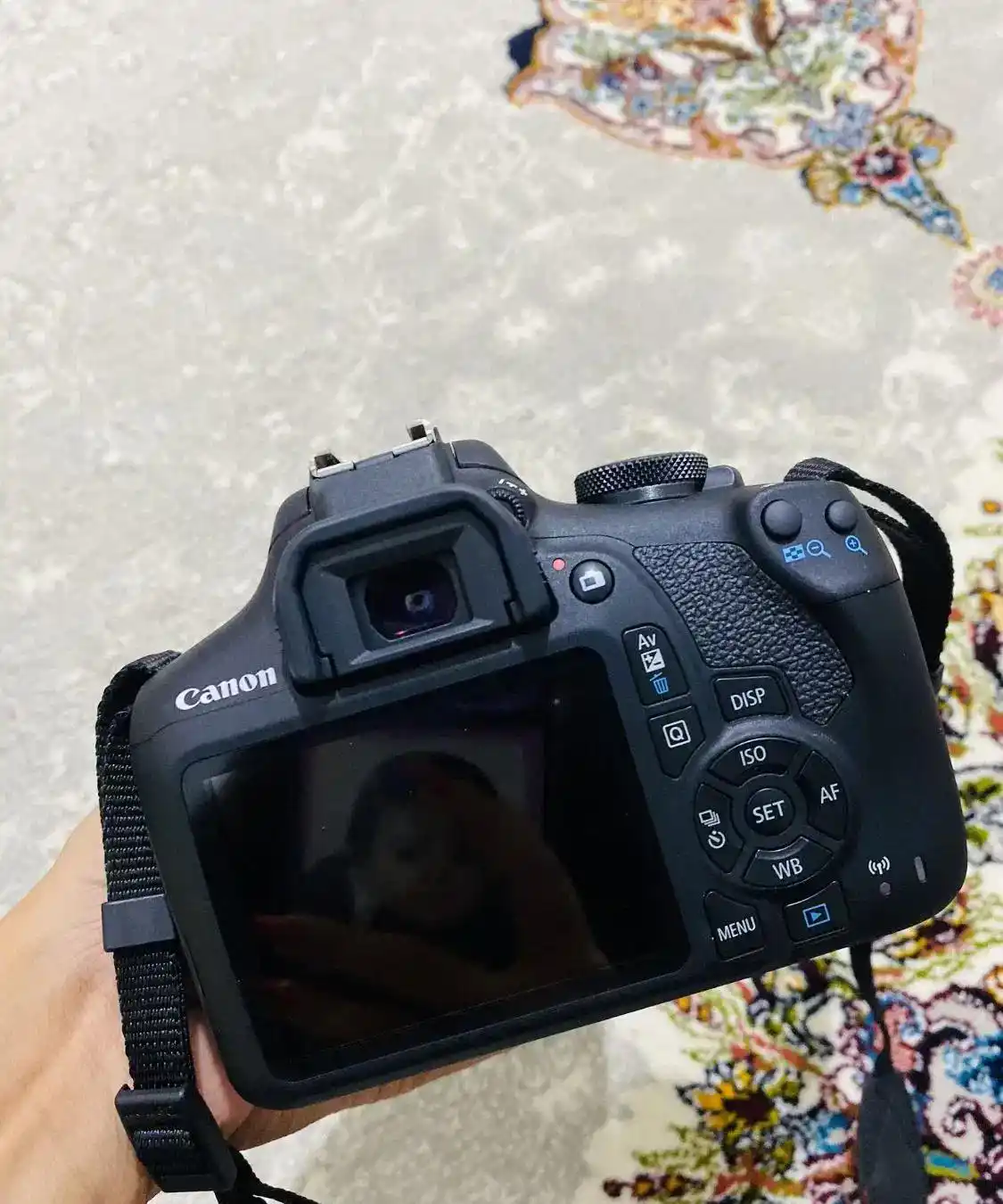 دوربین عکاسی کانن 2000d دست دو