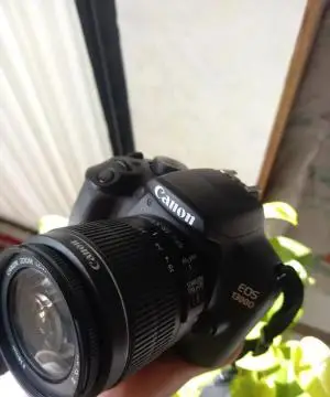 دوربین Canon EOS 1300D بسیارتمیز +لوازم جانبی کامل دست دوم
