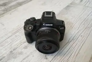 دوربین بدون آینه کانن دست دوم Canon EOS R50 Kit RF-S 18-45mm f/4.5-6.3 IS STM(500 شات) دست دوم