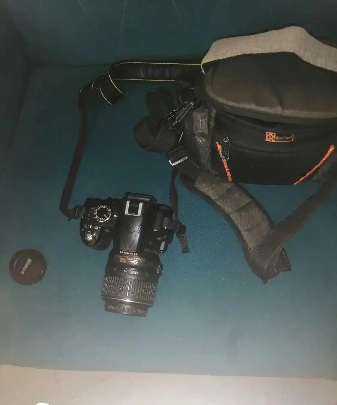 دوربین نیکون 3100 d دست دو