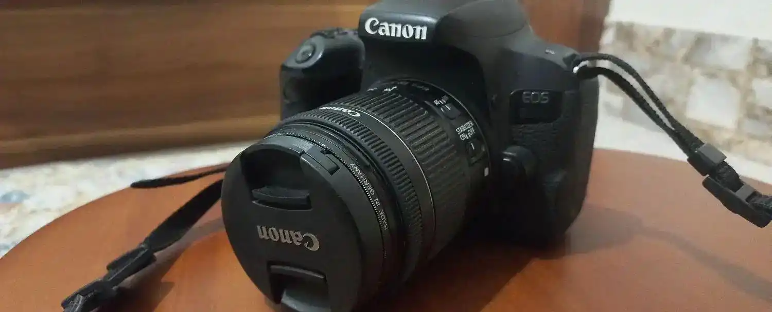 دوربین عکاسی ۸۰۰ دی دست دو