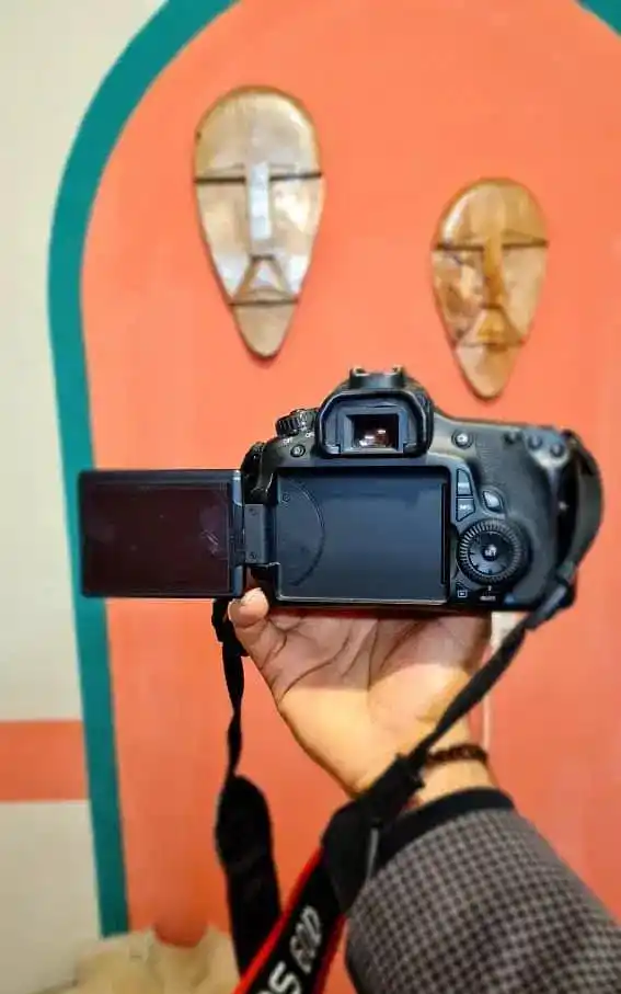 60D canon کانن ۶۰ دی دست دو